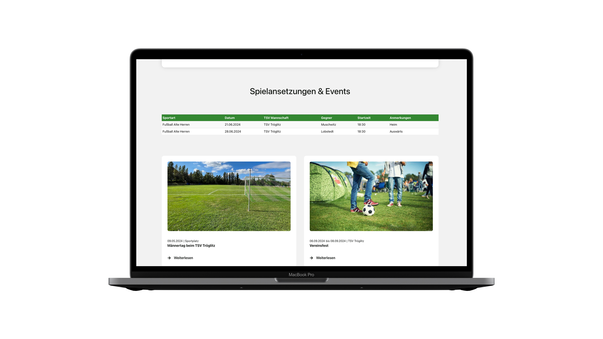 Ein Laptop, auf dem eine Webseite mit dem Titel „Spielansetzungen & Events“ angezeigt wird. Darin sind ein Zeitplan mit Fußballspielen, Terminen, Gegnern und Austragungsorten zu sehen. Darunter sind zwei Bilder: eines von einem Fußballfeld und eines von Kindern, die Fußball spielen.